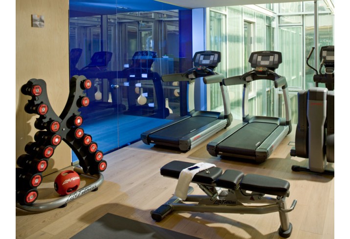 Mr & Mrs Smith - Gym