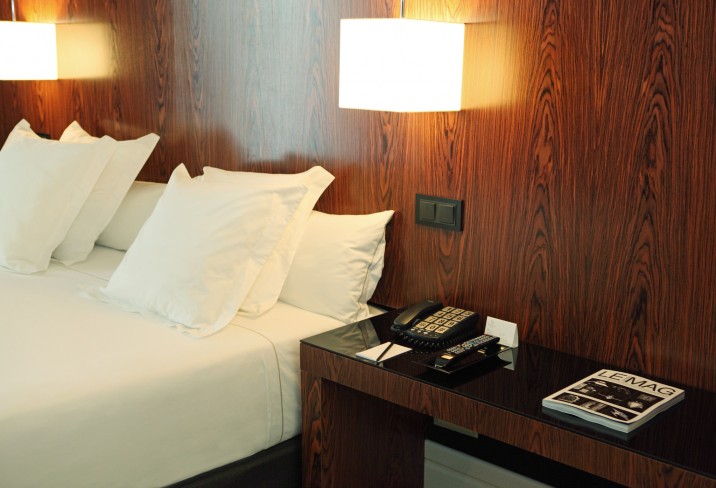 Mr & Mrs Smith - Deluxe King Suite