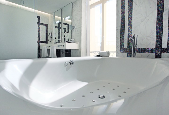 Mr & Mrs Smith - Grand Suite Bathroom detail