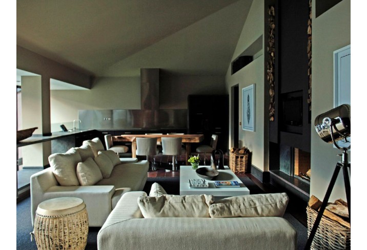 Mr & Mrs Smith - Villa living room