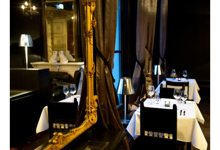 Mr & Mrs Smith - Great Room Dining