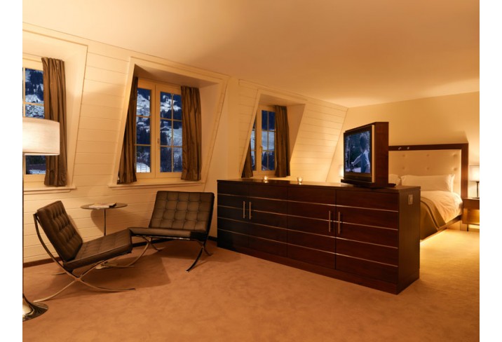 Mr & Mrs Smith - Junior Suite bedroom