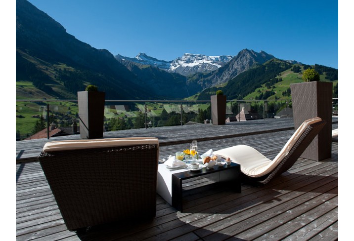Mr & Mrs Smith - Outdoor dining