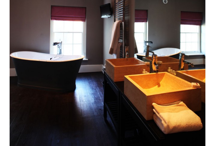 Mr & Mrs Smith - Cranborne bathroom