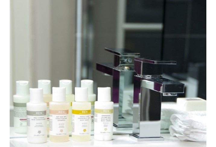 Mr & Mrs Smith - Bathroom products