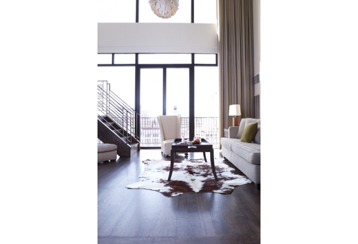 Mr & Mrs Smith - Loft living room