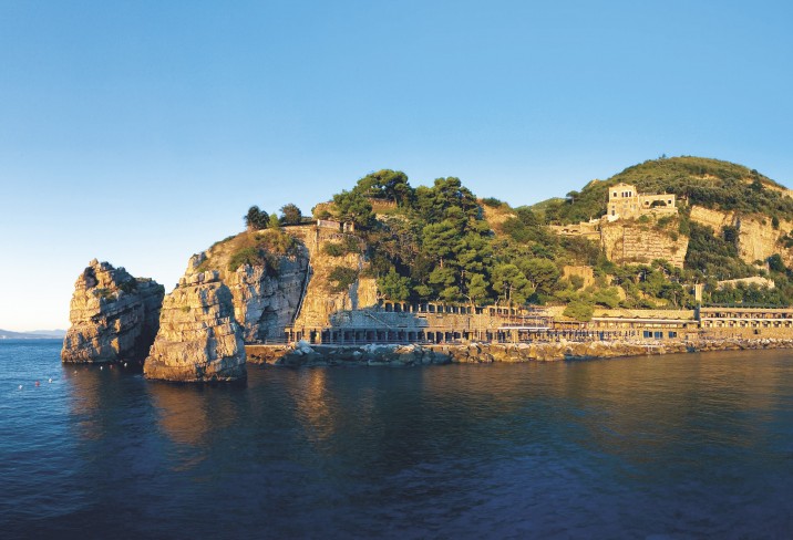 Mr & Mrs Smith - Bay of Naples