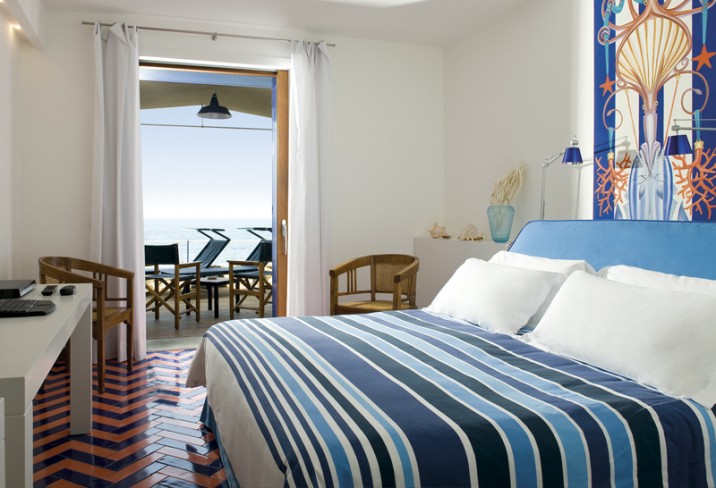 Mr & Mrs Smith - Bedroom