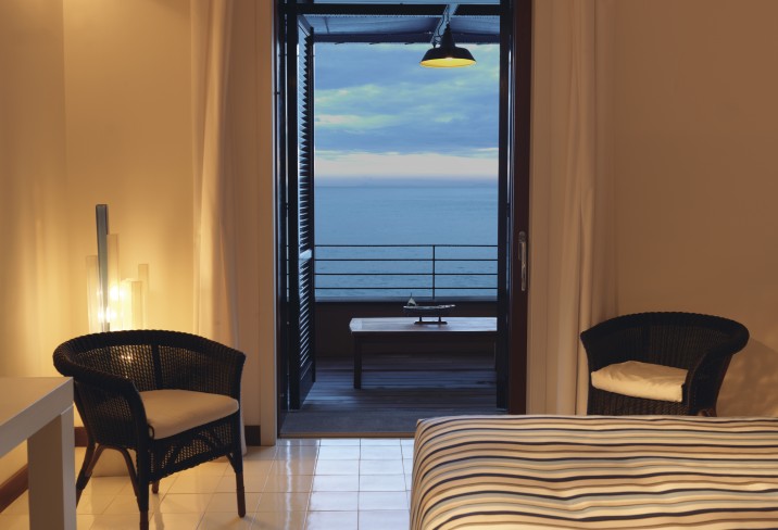 Mr & Mrs Smith - Bedroom