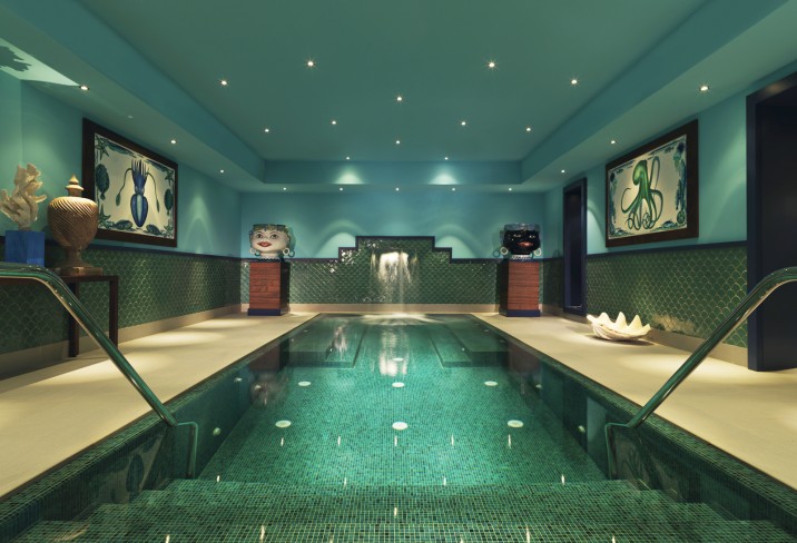 Mr & Mrs Smith - Indoor pool