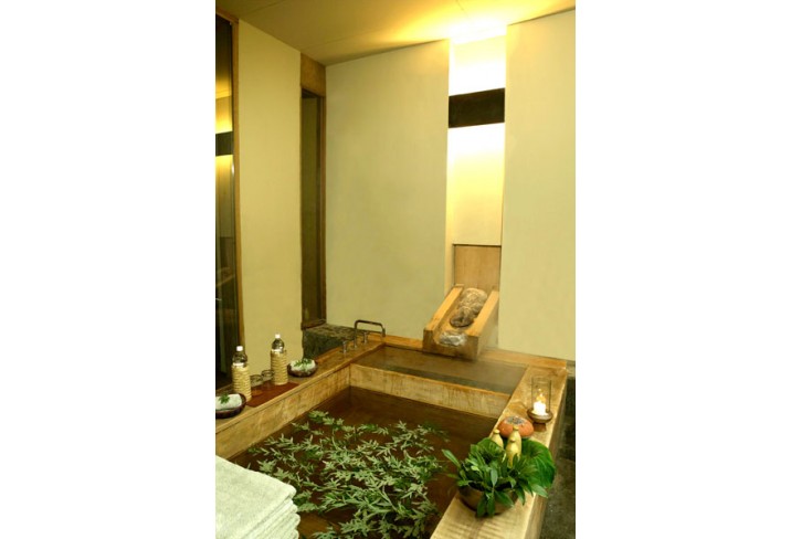 Mr & Mrs Smith - Spa bath