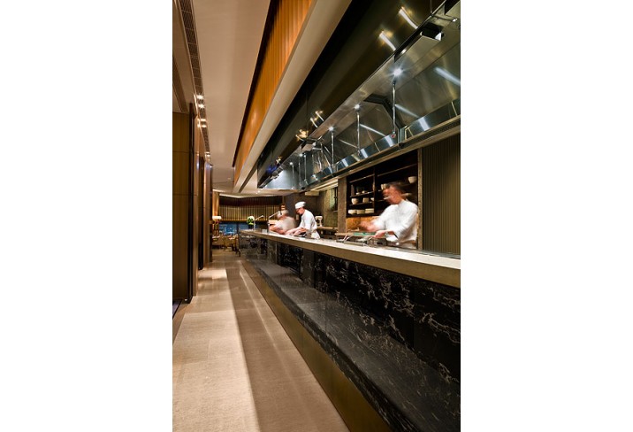 Mr & Mrs Smith - Open kitchen