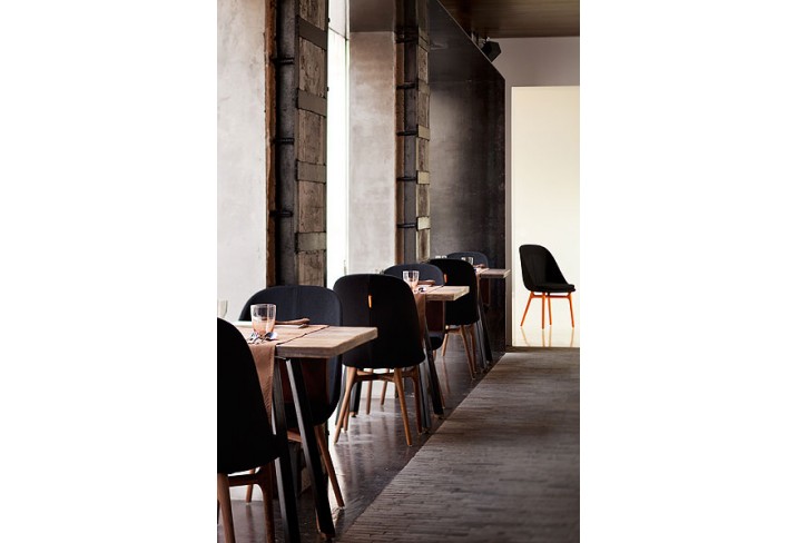 Mr & Mrs Smith - Table No 1