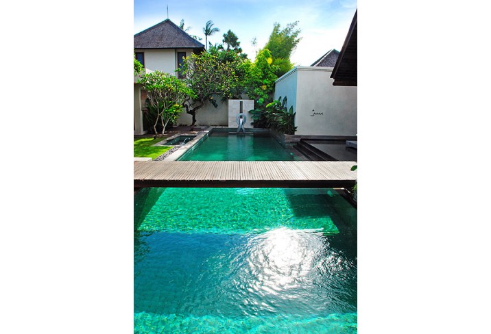 Mr & Mrs Smith - Main swimming pool