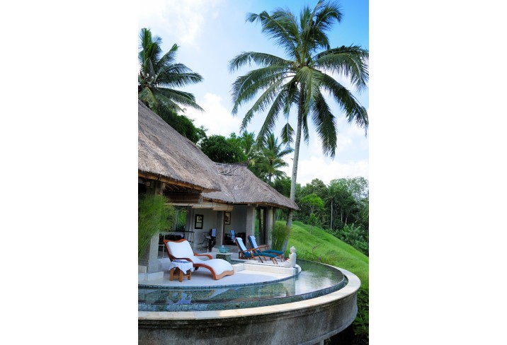 Mr & Mrs Smith - Lembah Spa