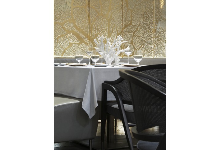 Mr & Mrs Smith - Dining table detail