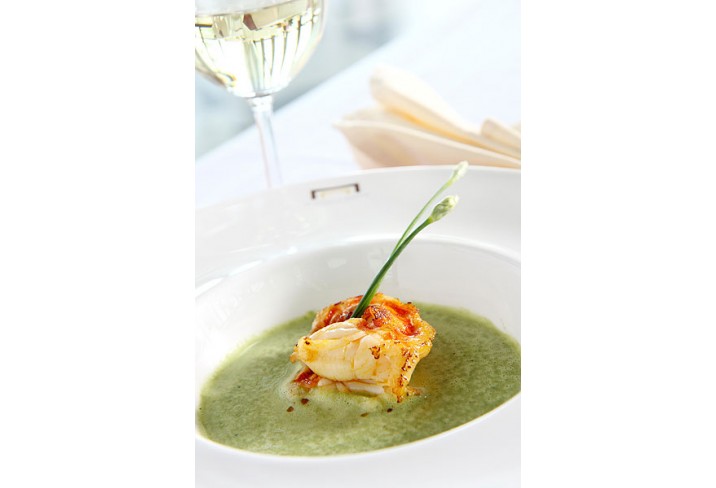 Mr & Mrs Smith - Dining