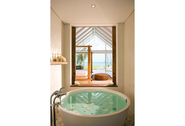 Mr & Mrs Smith - YL Suite bathroom