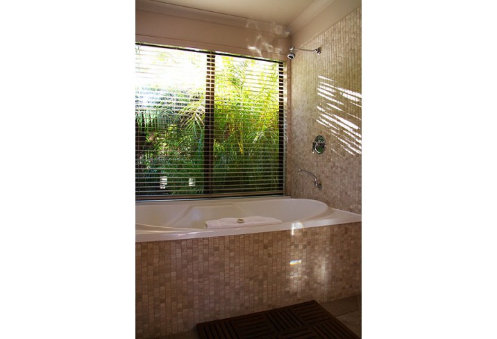 Mr & Mrs Smith - Courtyard Suite
