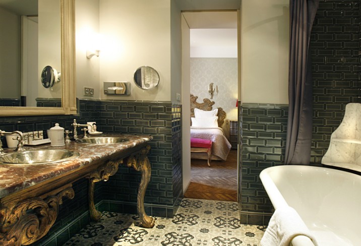 Mr & Mrs Smith - Suite Bathroom