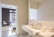 0000046602_Principal-2ndbedbathroom-b