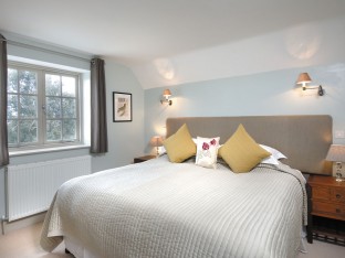 crab cottage bedroom