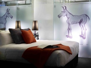 Cullen_Hotel_080210-357