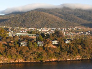 0000043297_moorilla0607_09jpg_listing