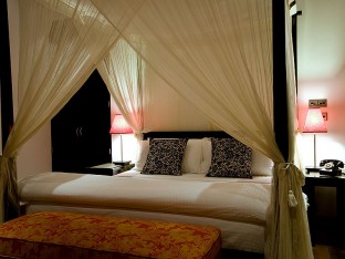 Wallawwa Bedroom - The Wallawwa - Colombo - Sri Lanka