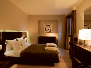 CHouse003