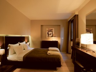 CHouse003