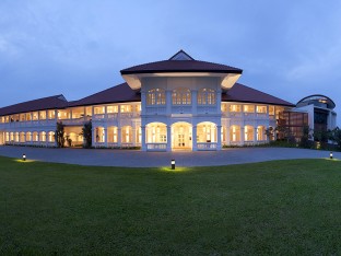 0000043624_Listingexterior-front-dusk