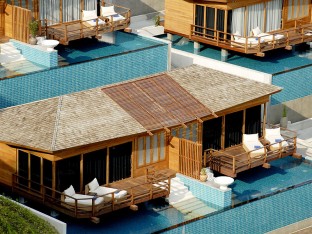 0000036496_ListingExterior-Over-Water-