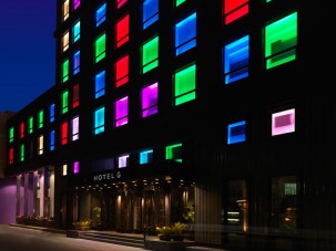 0000041006_night-exterior-listing