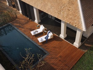 0000051225_1ListingPool-Suite-exterior-2